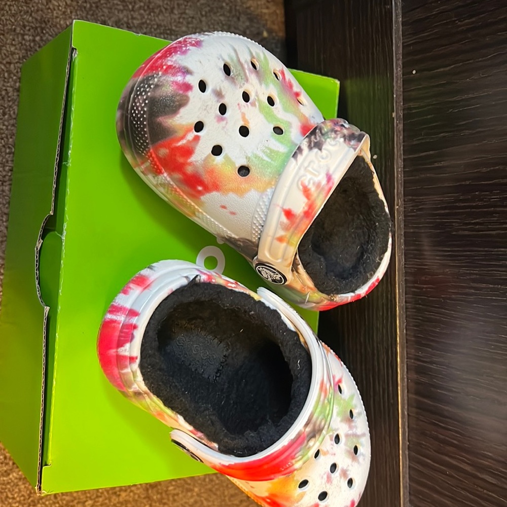 Croc with lining